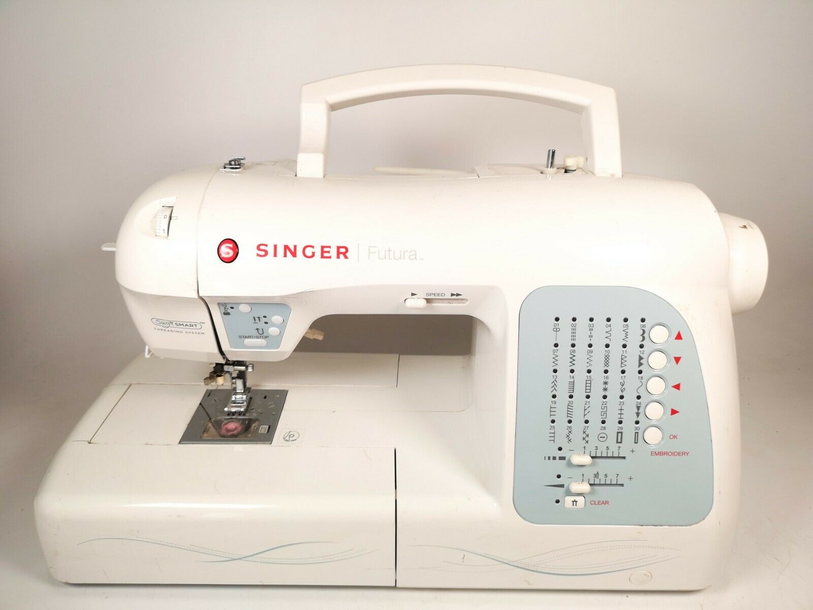 Singer Futura Embroidery Sewing Machine Only Xl 400 Model