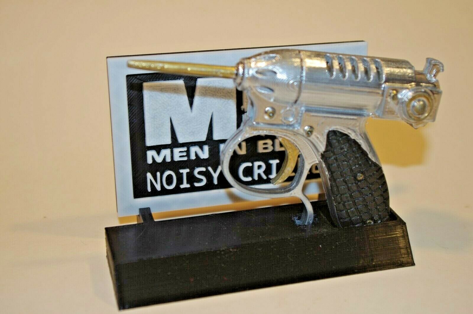 Men In Black Noisy Cricket Mib Prop Gun Cosplay With Display Stand & Logo New!!!